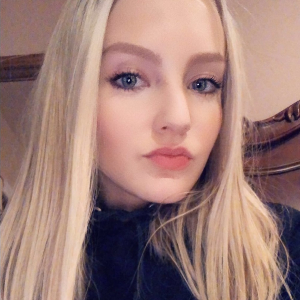 Meet your Posher, Angelina